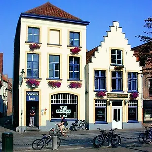  Hostal St Christopher's - The Bauhaus